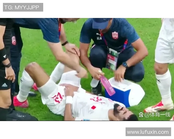 球员比赛中晕倒送医,所幸无生命危险