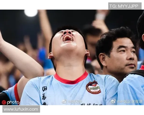 以镜头回顾CBA赛场感人瞬间这一幕让无数球迷泪流满面